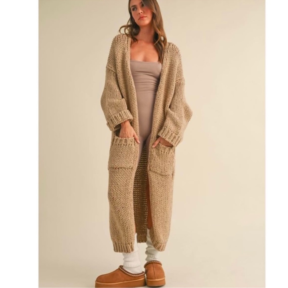 NWT Embellished Chunky knit sequin detail
Duster cardigan size SM - Picture 2 of 11